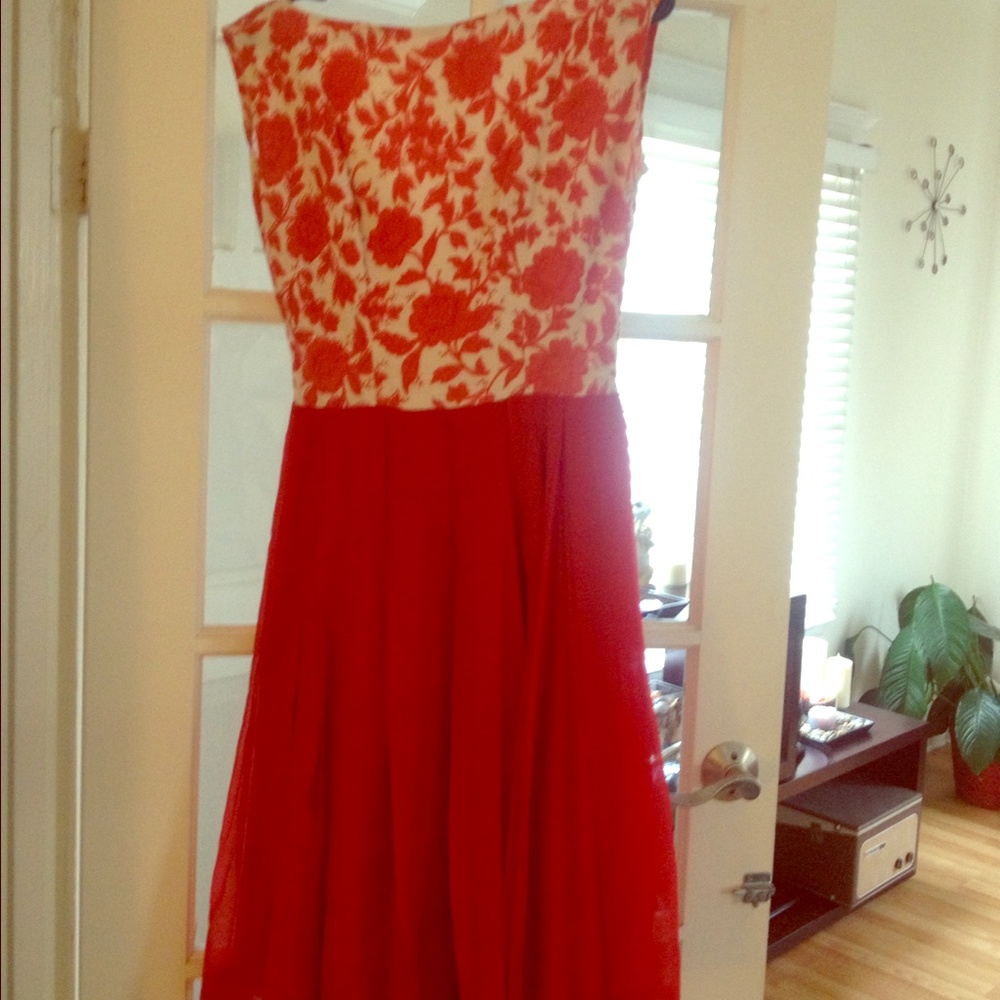 1940 sleeveless red floral dress